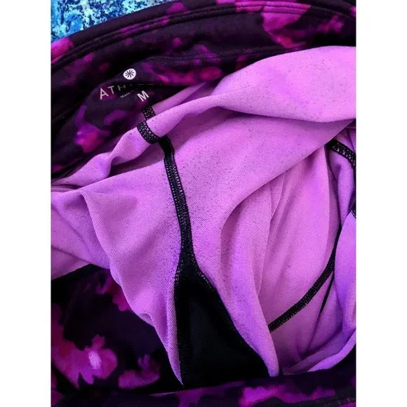 SOLD Athleta Capri Leggings Bundle x 2 Size Medium With Phone Pockets - Picture 11 of 11